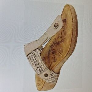 Taos Pam - Stone Sandal Size 10